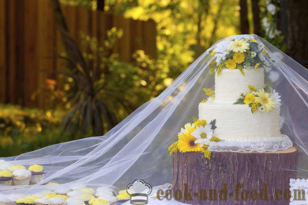 Memilih kek perkahwinan yang paling bergaya - resipi video di rumah