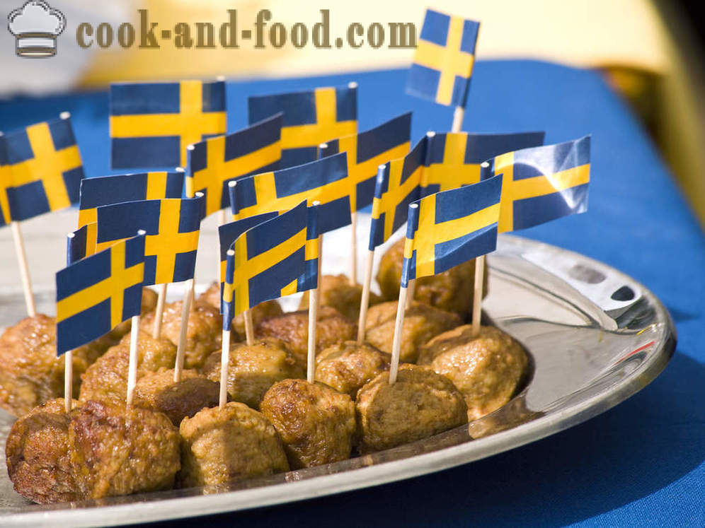 Sweden: Karlsson bebola daging kegemaran dan sup kacang manis - resipi video di rumah